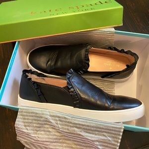 Kate Spade Lilly Ruffle Sneaker, slip on. 9.5.